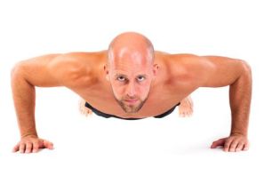 Brusttraining ohne Geraete © fotogestoeber - Fotolia.com